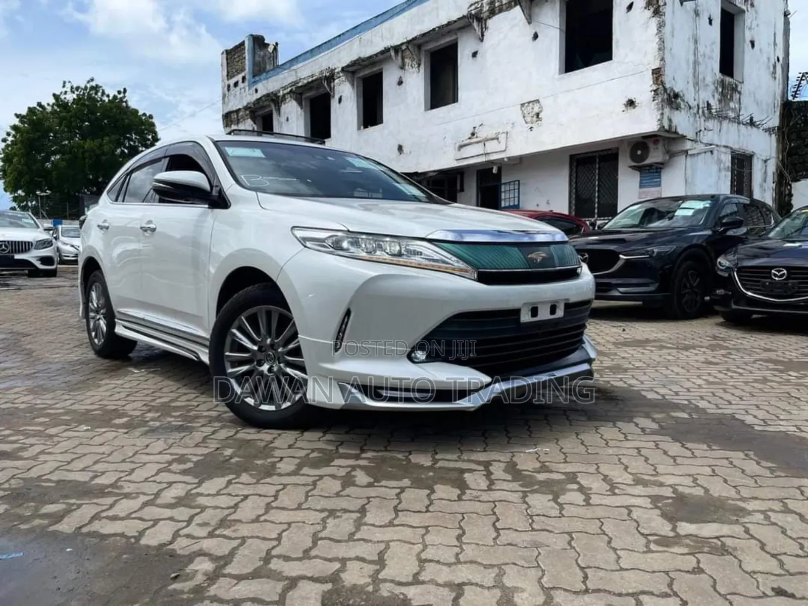 Toyota Harrier 2.0 2017 White