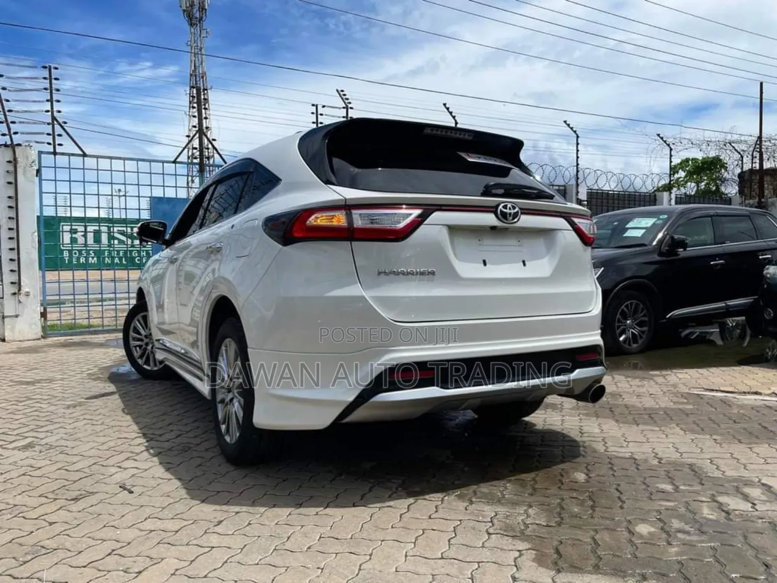 Toyota Harrier 2.0 2017 White