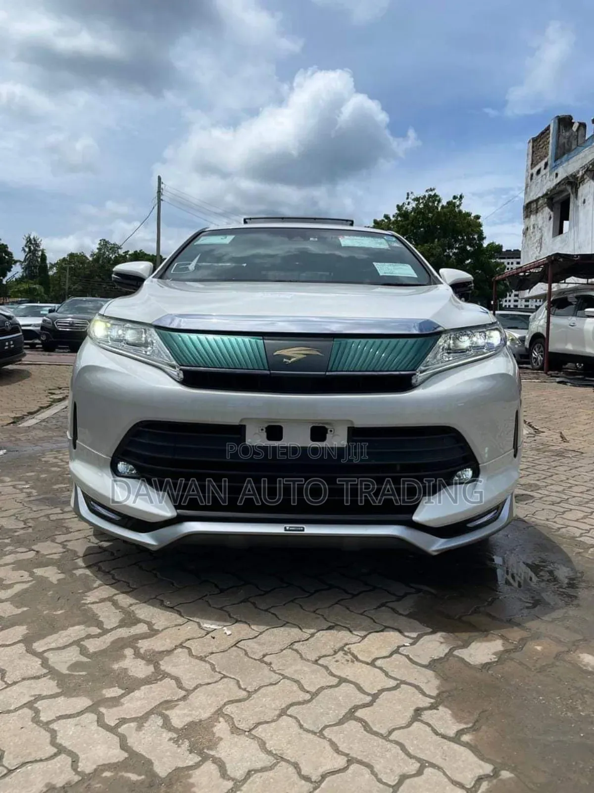 Toyota Harrier 2.0 2017 White