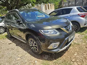 Nissan X-Trail 2014 Green