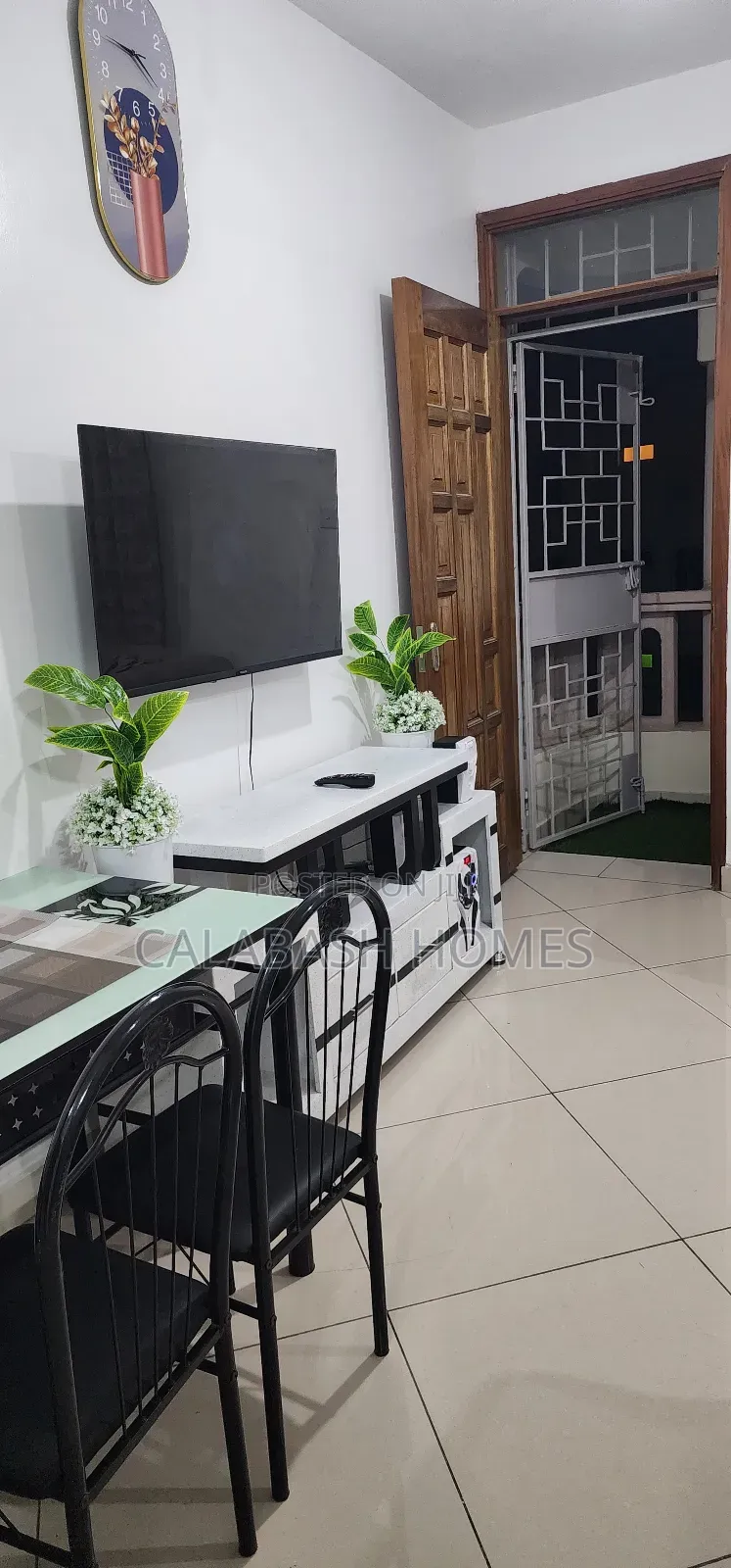 Bnb,Nyali,Links Rd,Behind Quickmatt,Ac,Balcony,Extra Sofa Bd