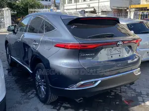 Toyota Harrier 2023 Gray