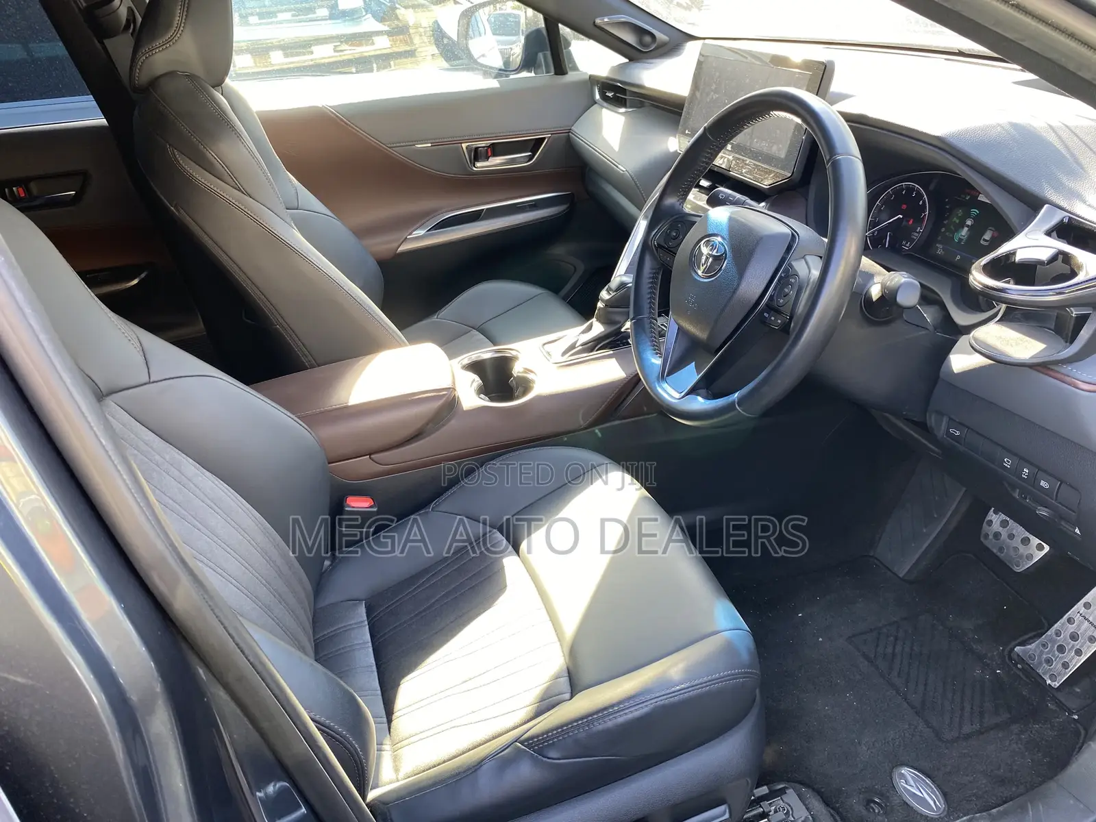 Toyota Harrier 2023 Gray