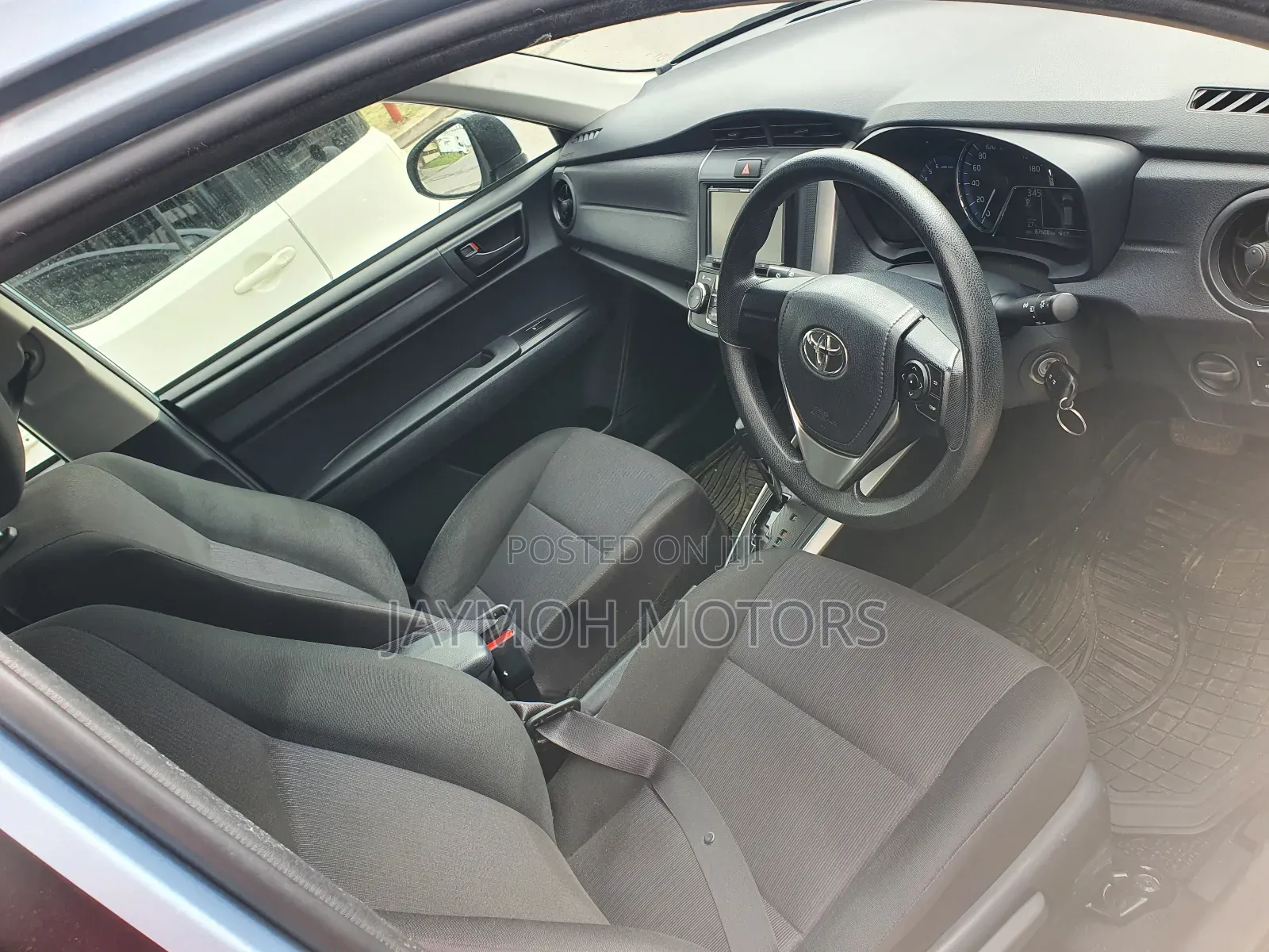 Toyota Corolla Fielder 2018 Blue