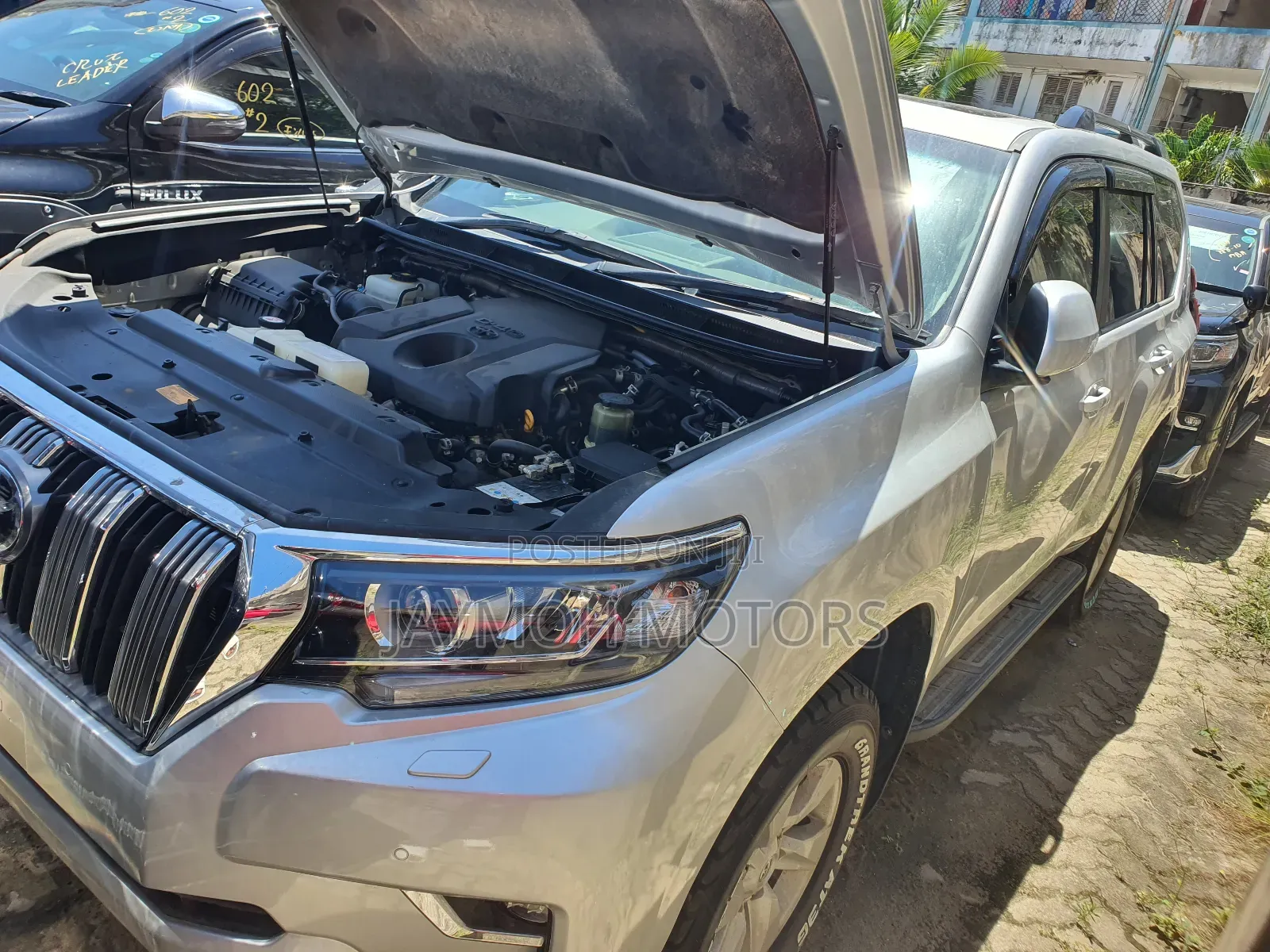 Toyota Land Cruiser Prado 2018 Silver