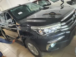Toyota Hilux 2018 Black