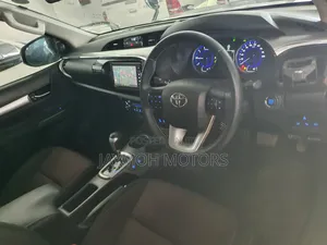 Toyota Hilux 2018 Black