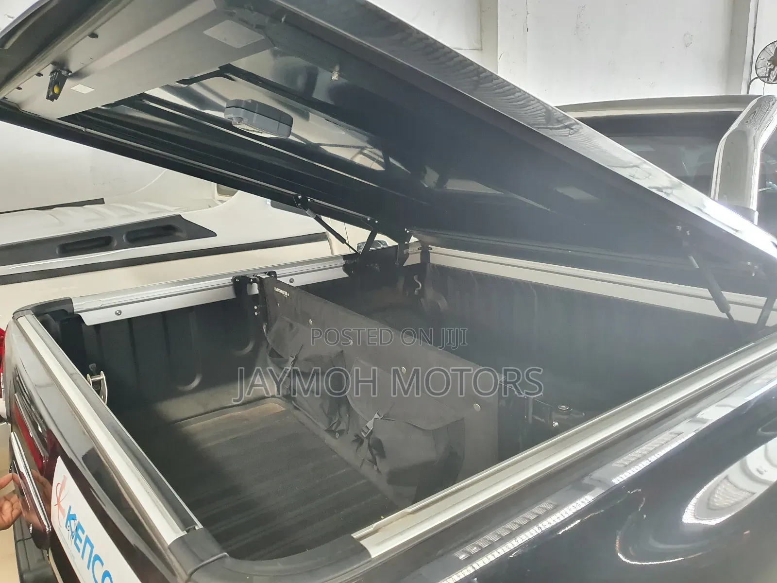 Toyota Hilux 2018 Black