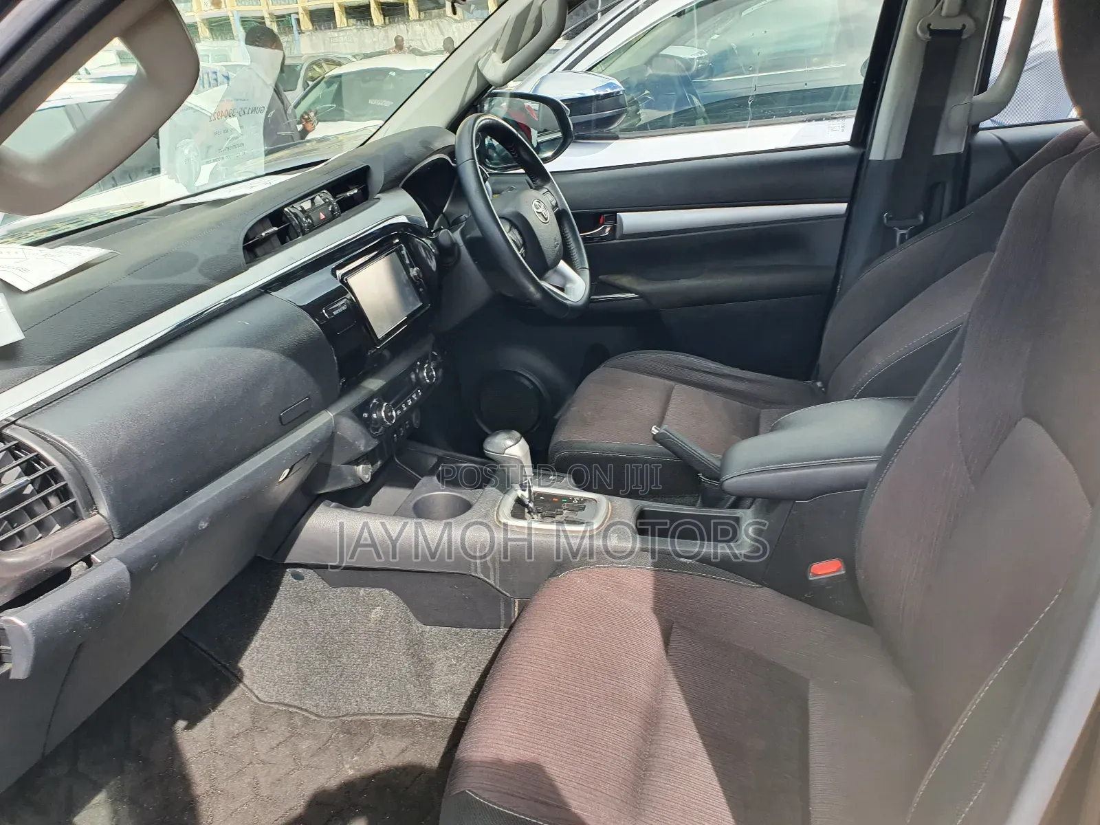 Toyota Hilux 2018 Black