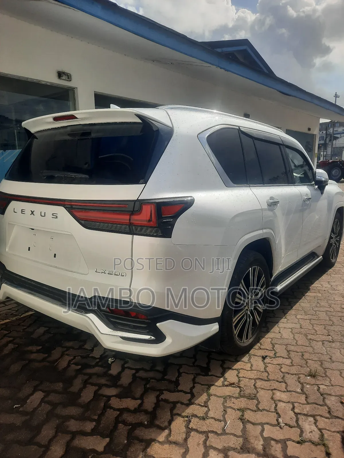 Lexus LX 2023 White