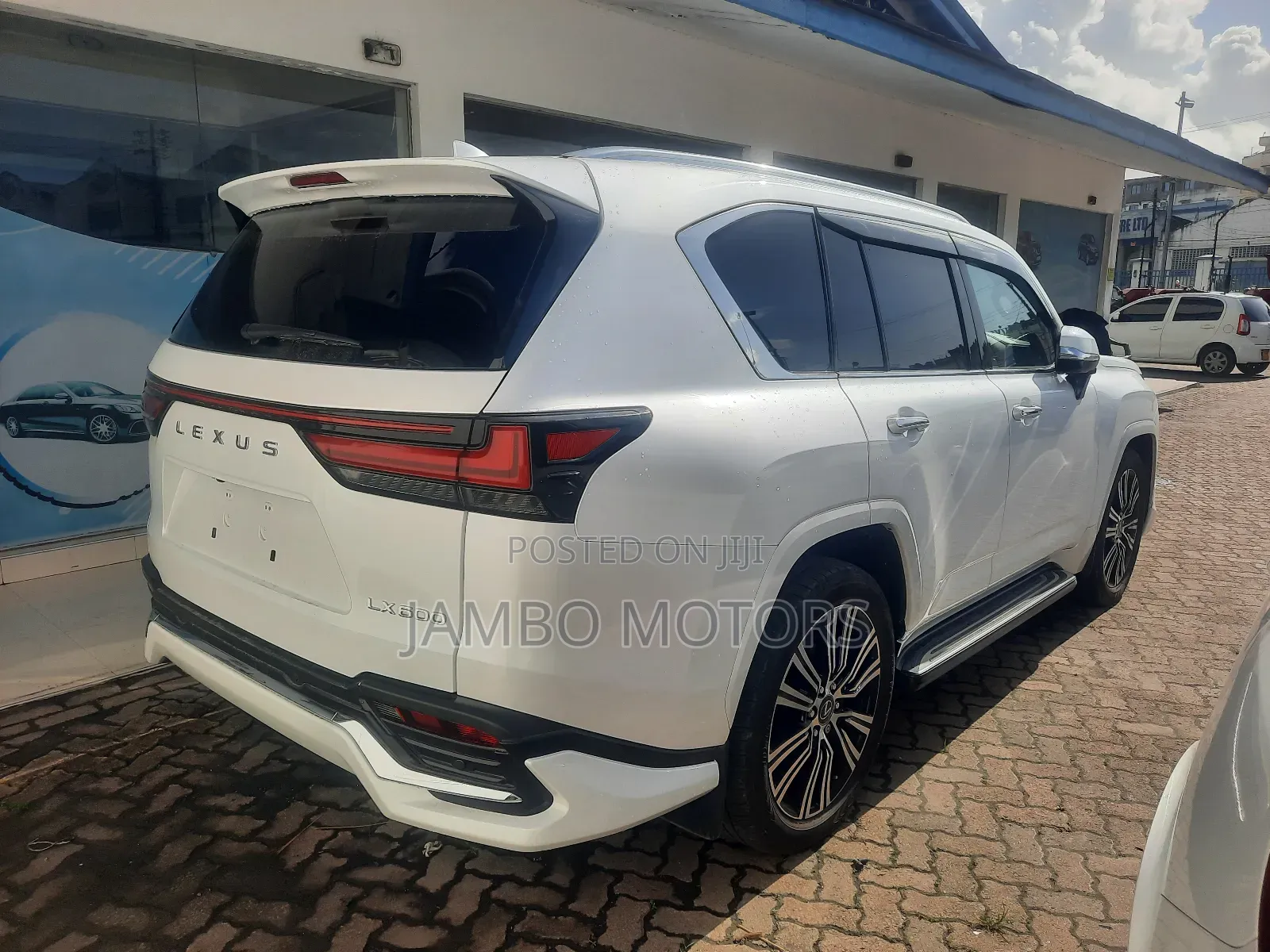 Lexus LX 2023 White