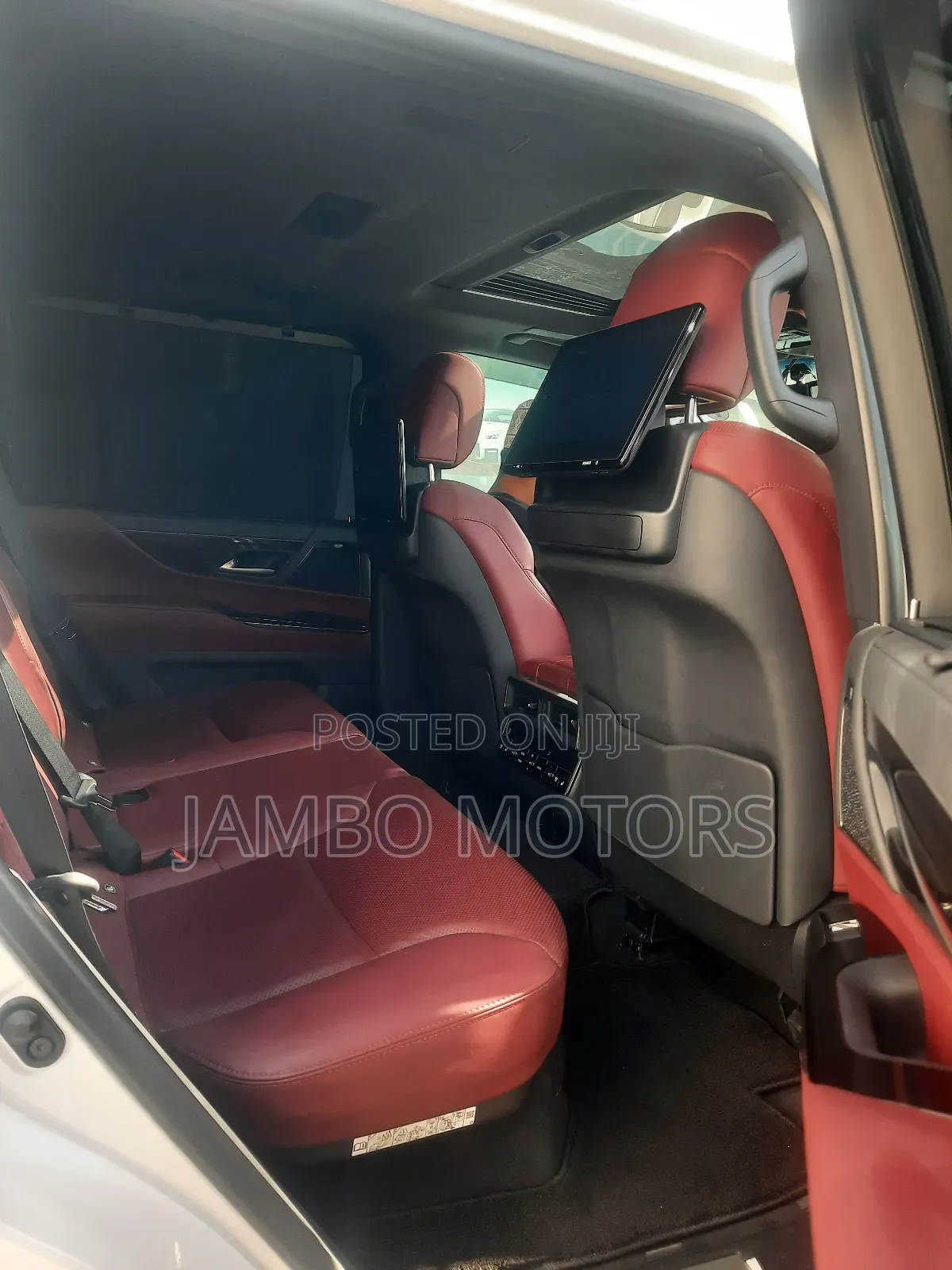 Lexus LX 2023 White