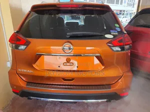 Nissan X-Trail 2018 Orange