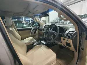 Toyota Land Cruiser Prado 2017 Gray