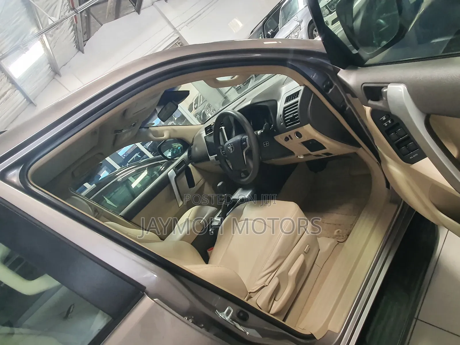 Toyota Land Cruiser Prado 2017 Gray
