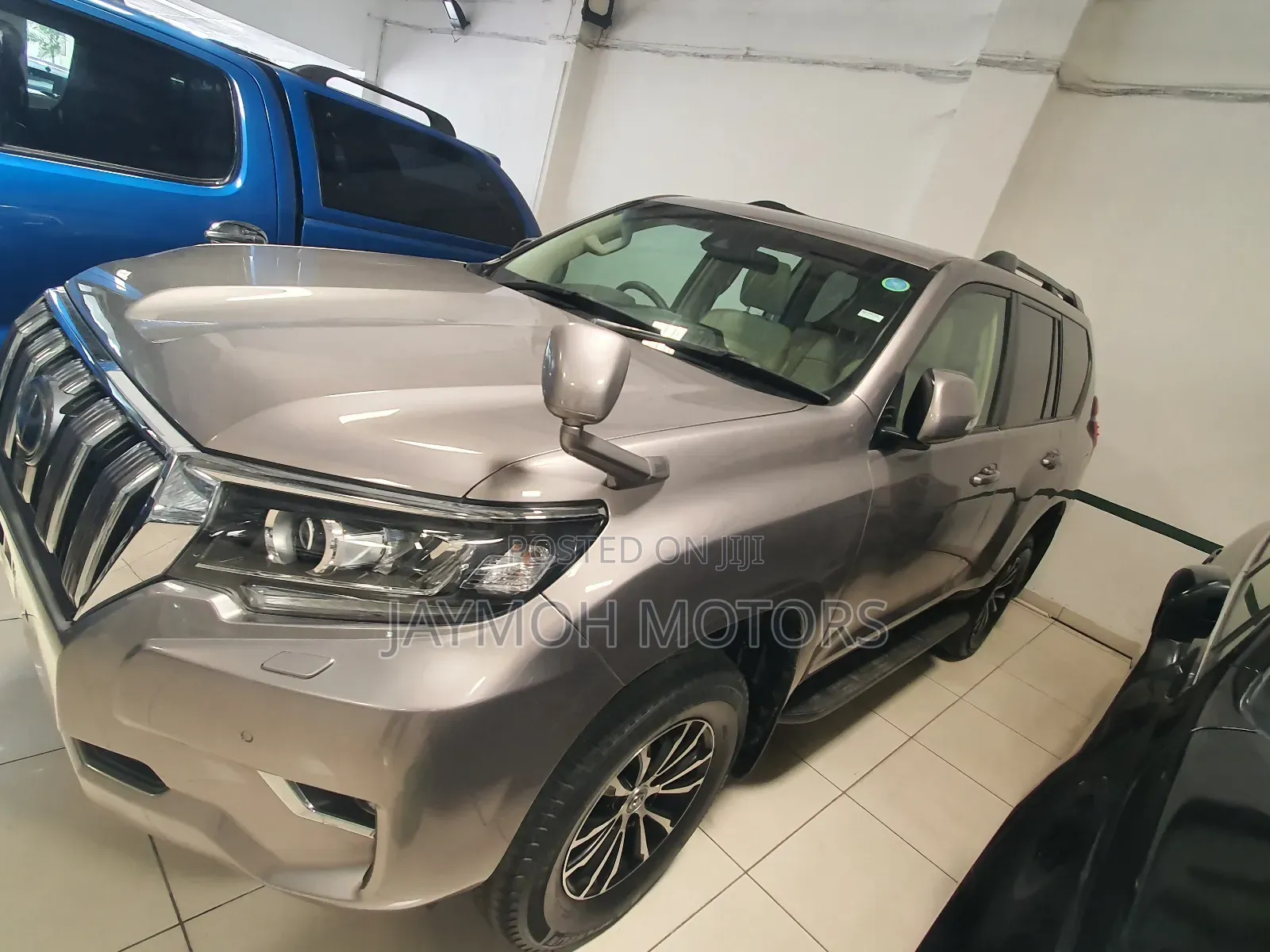 Toyota Land Cruiser Prado 2017 Gray