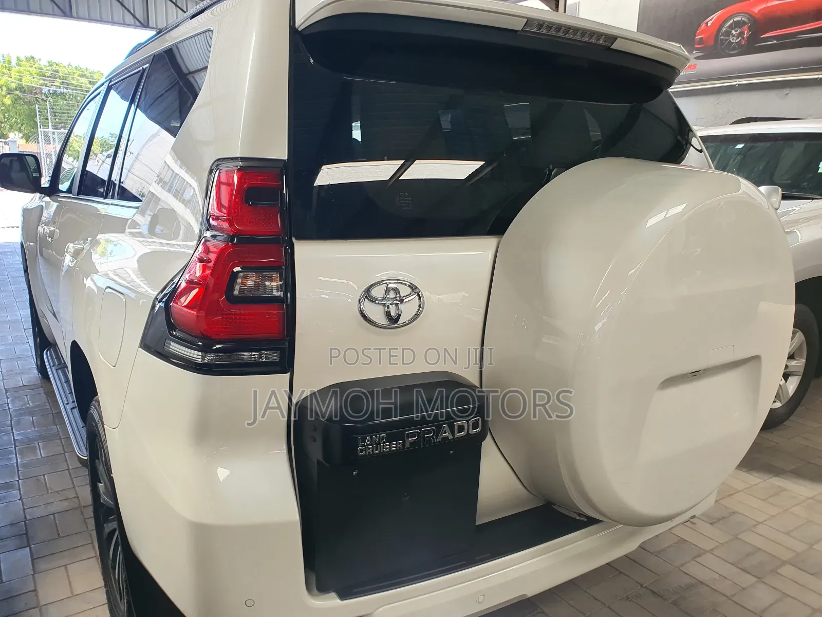 Toyota Land Cruiser Prado 2018 White