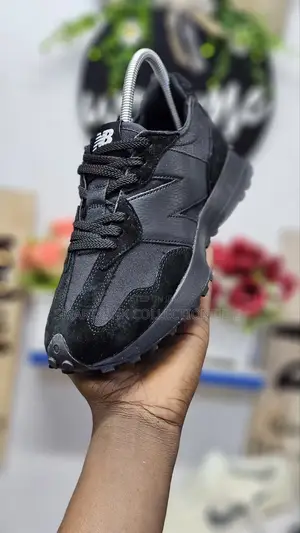 New Balance 327
