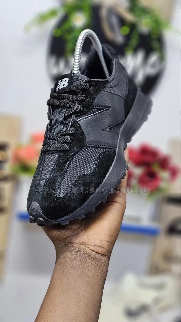 New Balance 327
 - thumbnail 2