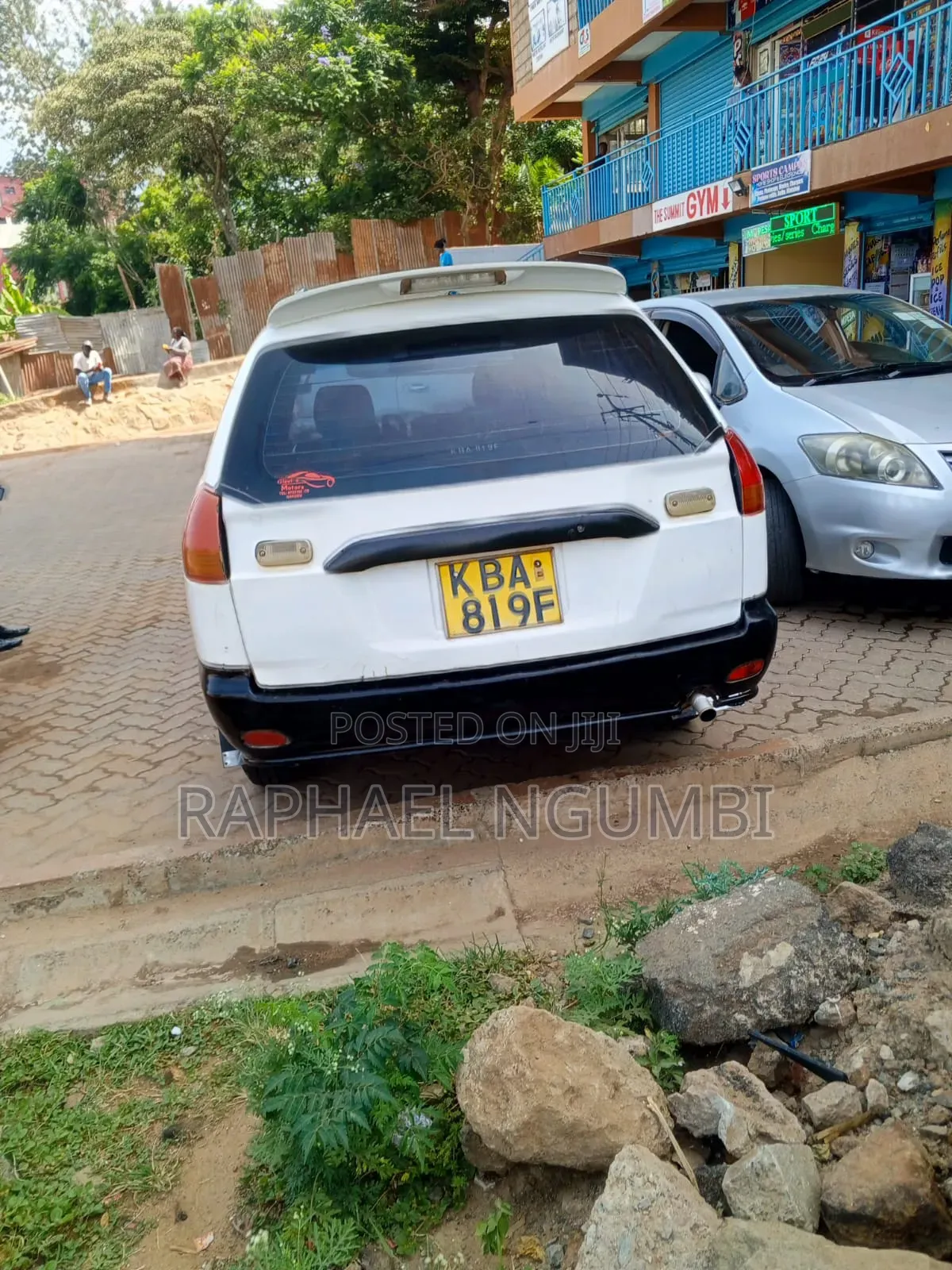 Nissan Advan 2001 White