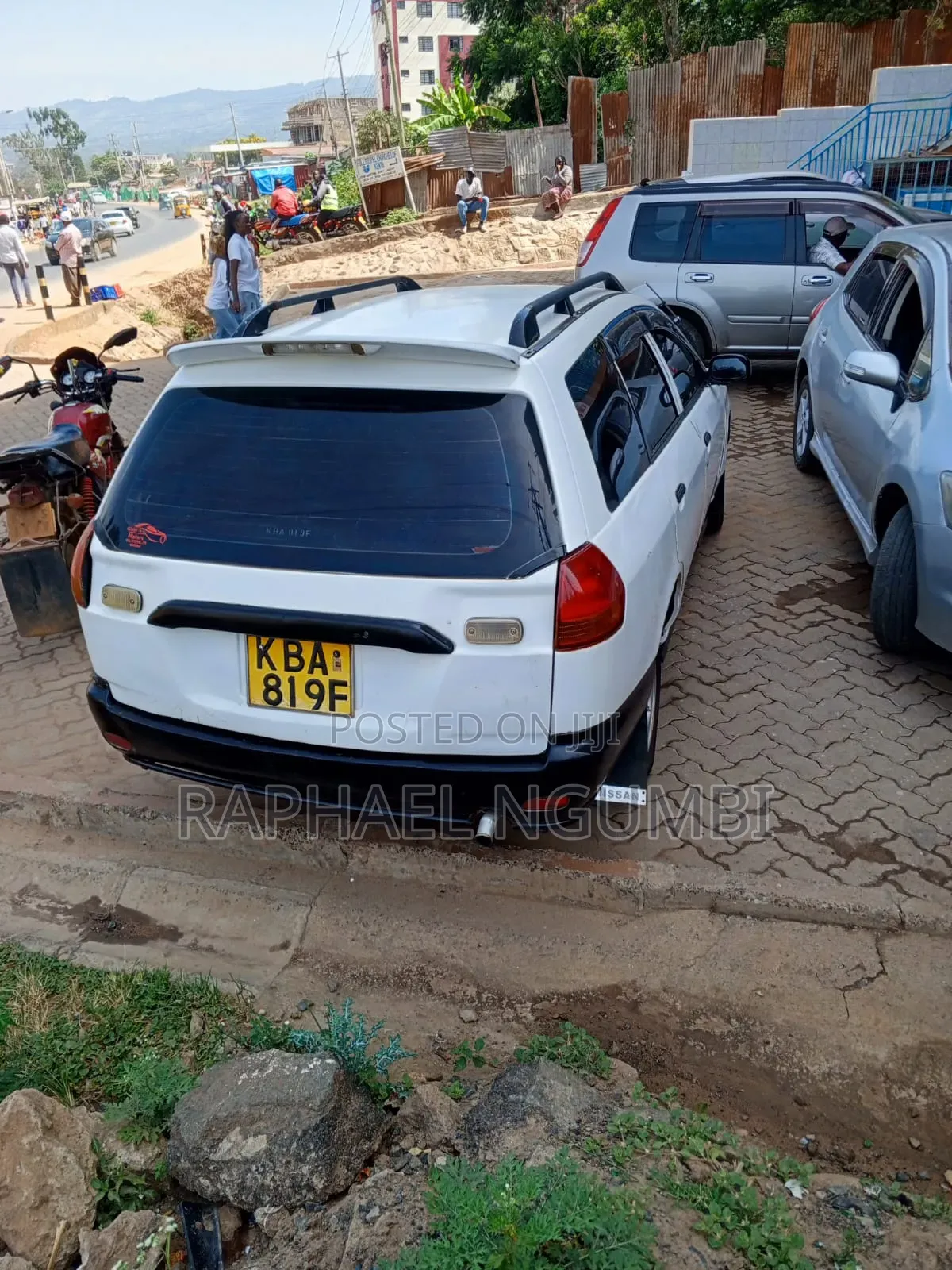 Nissan Advan 2001 White