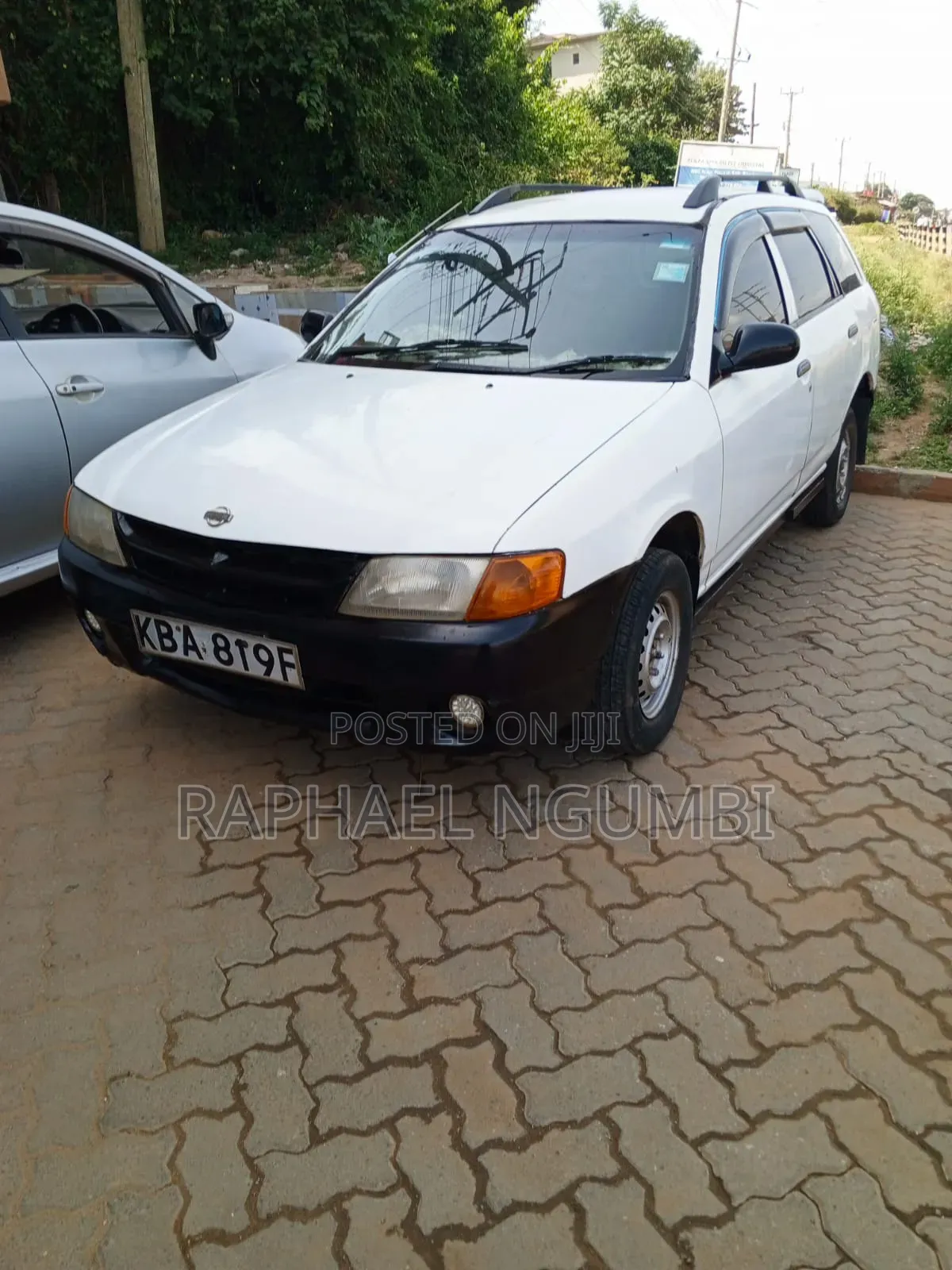 Nissan Advan 2001 White