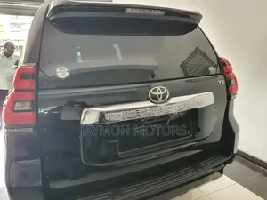 Toyota Land Cruiser Prado 2017 Black
