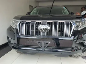 Toyota Land Cruiser Prado 2017 Black
