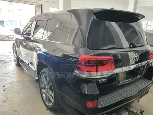 Toyota Land Cruiser 2017 Black