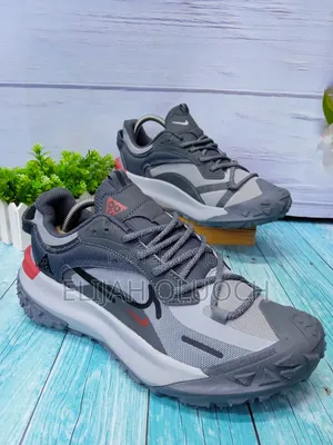 Nike ACG Mountain Fly
