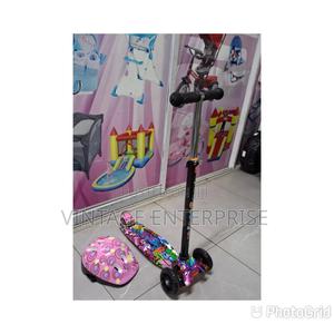 Kids Scooter With Helmet - thumbnail 2