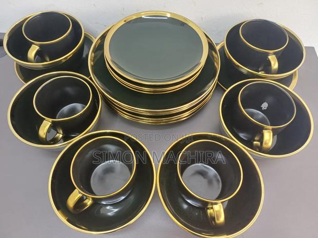 24pcs Golden Rimmed Dinner Set - main view