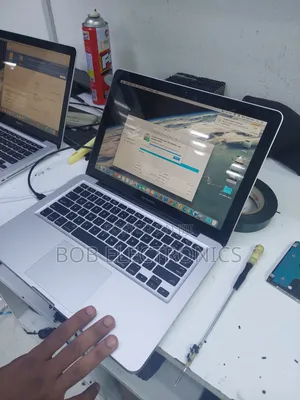 Laptop Apple MacBook 2012 4GB Intel Core I5 HDD+SSD 500GB