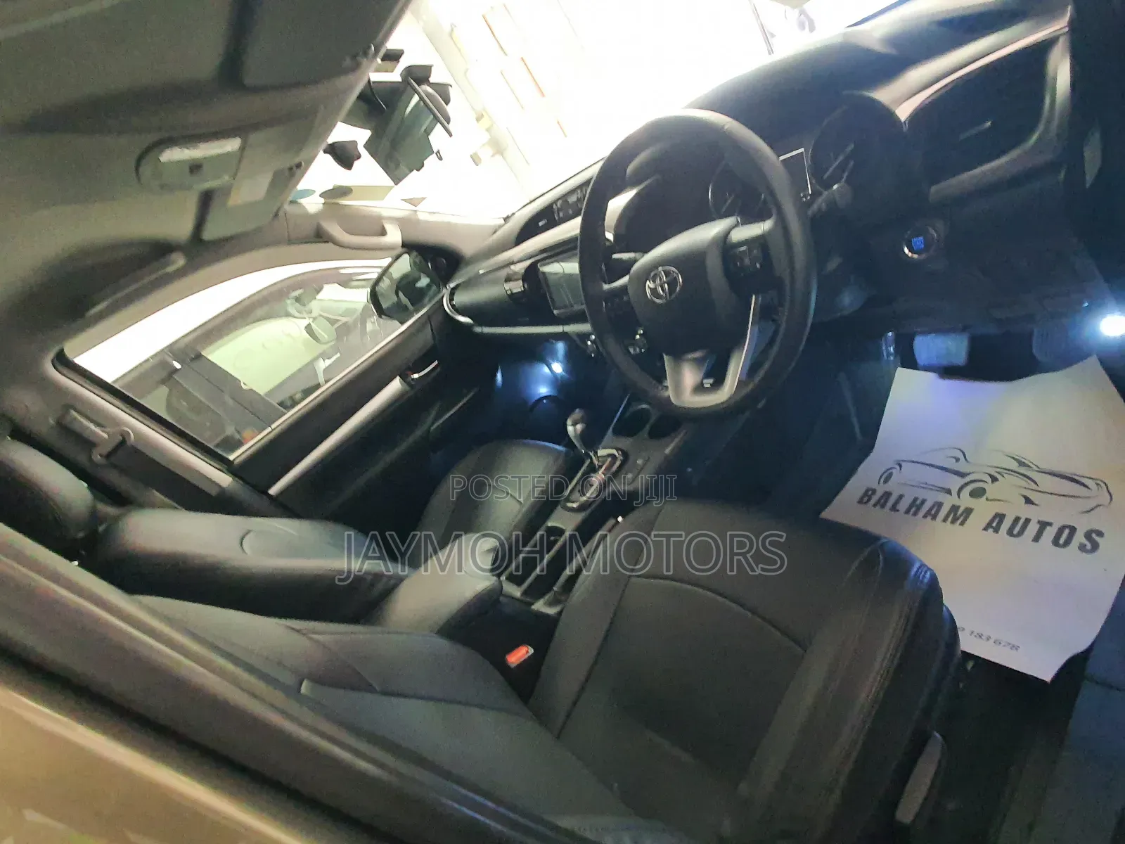Toyota Hilux 2022 Gold