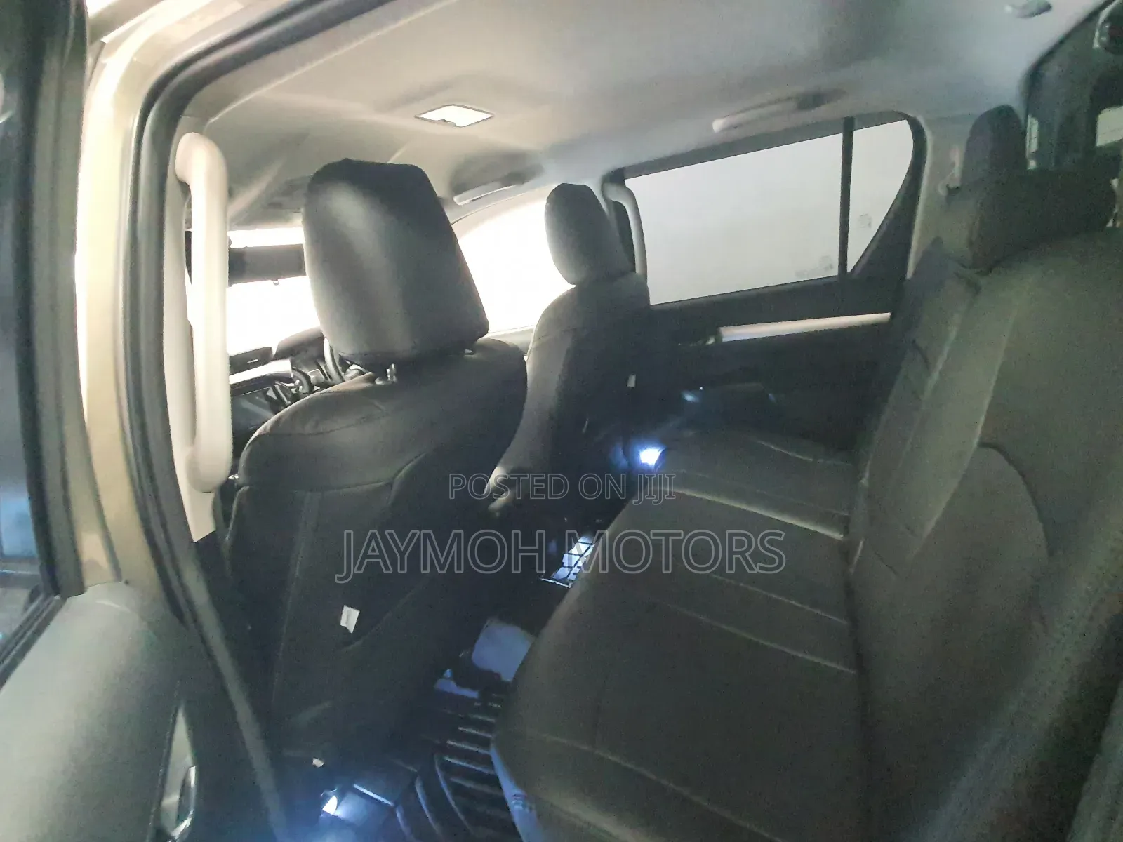 Toyota Hilux 2022 Gold