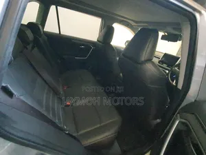 Toyota RAV4 2019 Silver