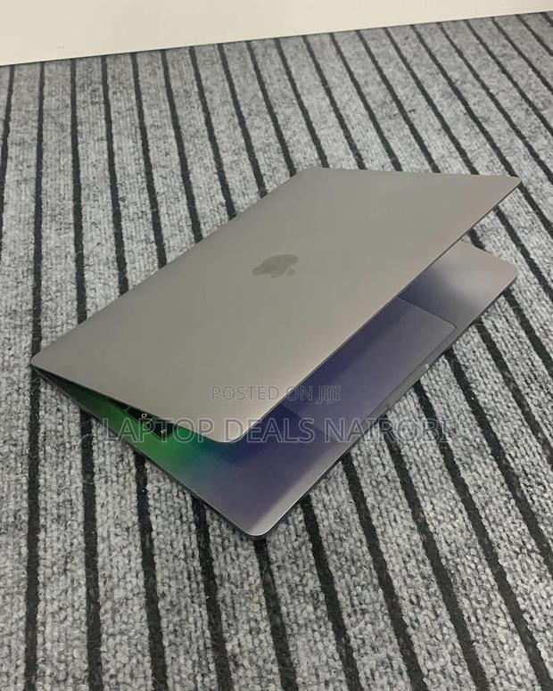Laptop Apple MacBook Pro 2019 16GB Intel Core I7 SSD 512GB - thumbnail 3