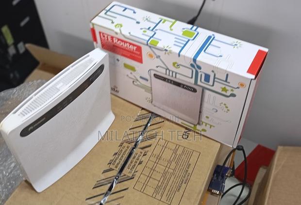 3g/4g B593s-Huawei B 593 LTE 4G Huawei Router - main view