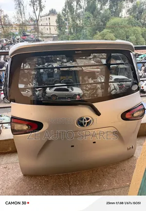 Toyota Sienta 2017 Tailgate
