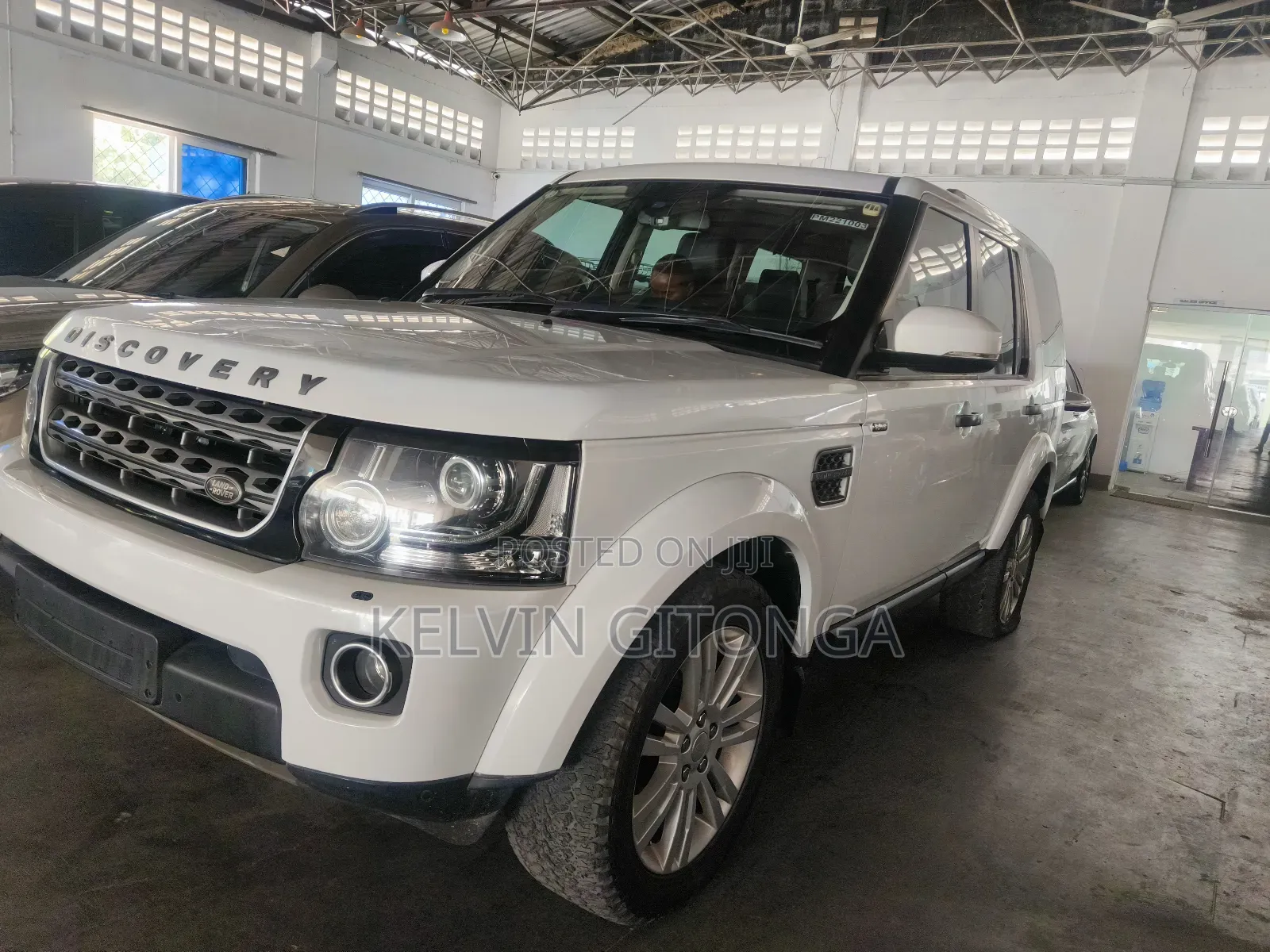 Land Rover Discovery Sport 2018 White