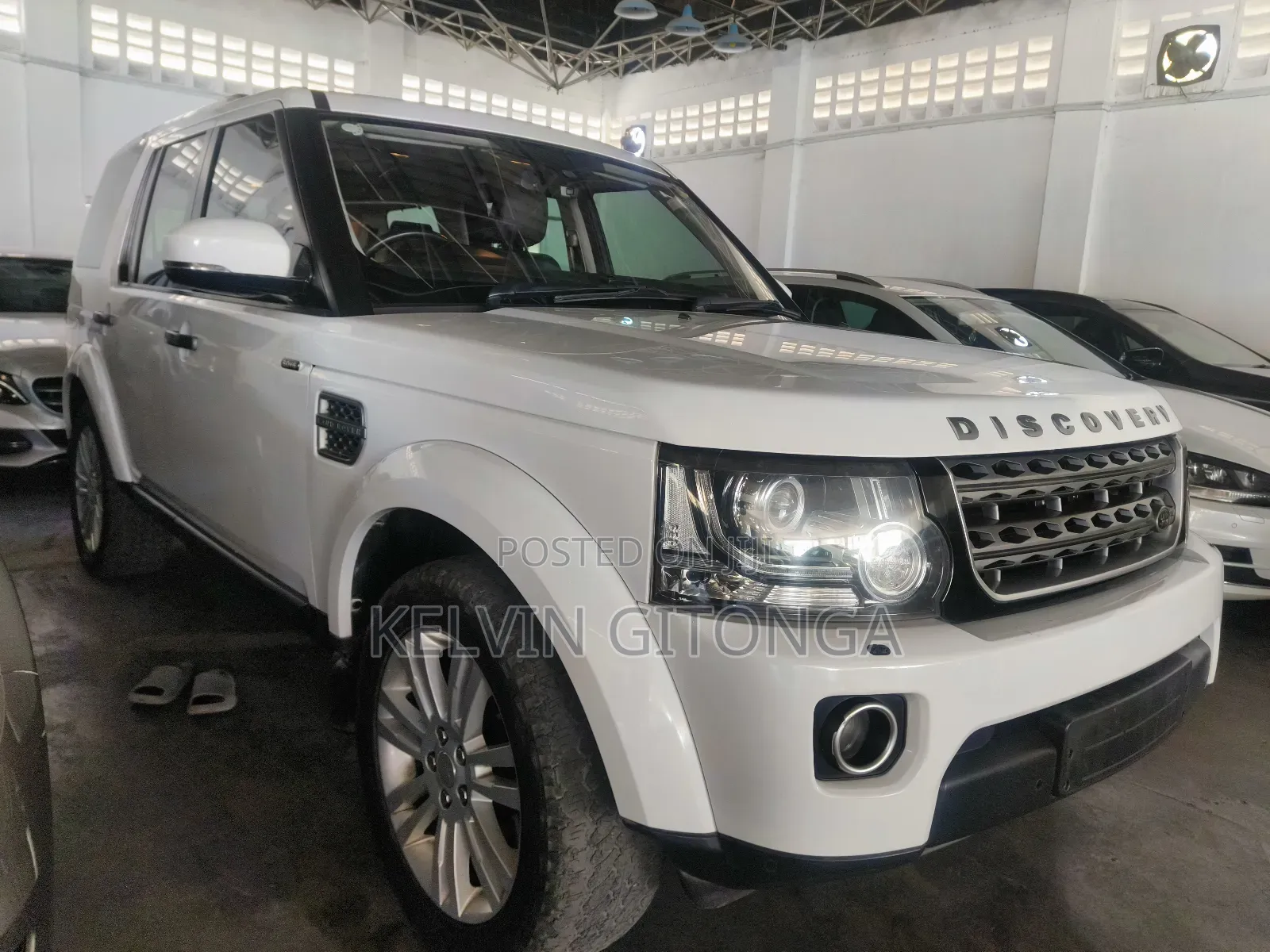 Land Rover Discovery Sport 2018 White