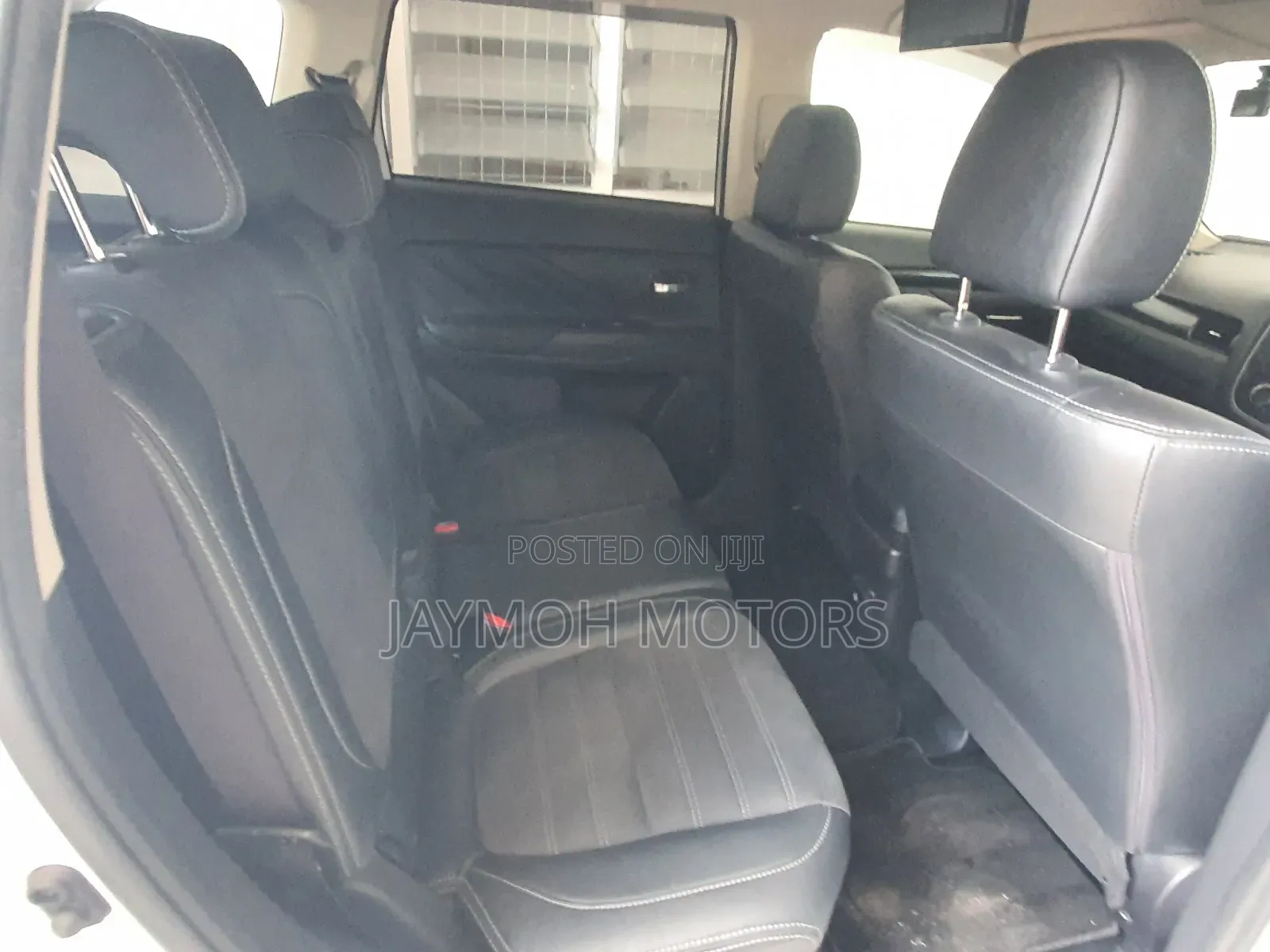 Mitsubishi Outlander 2018 White