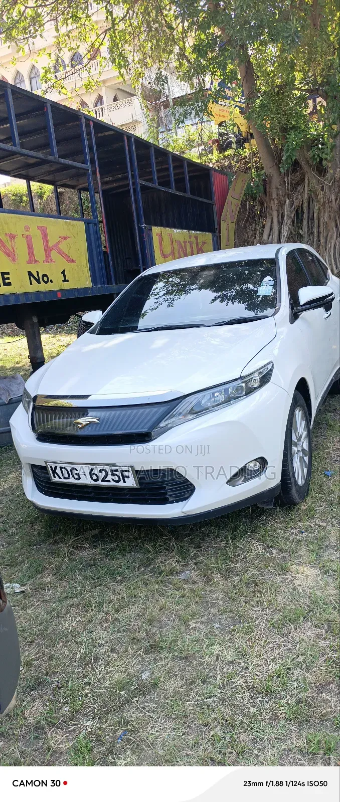 Toyota Harrier 2.0 2015 White
