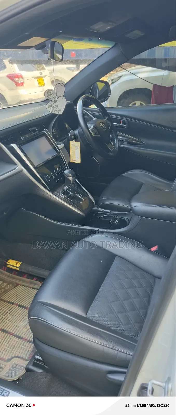 Toyota Harrier 2.0 2015 White