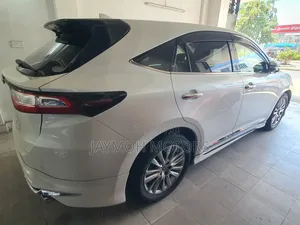 Toyota Harrier 2018 White
