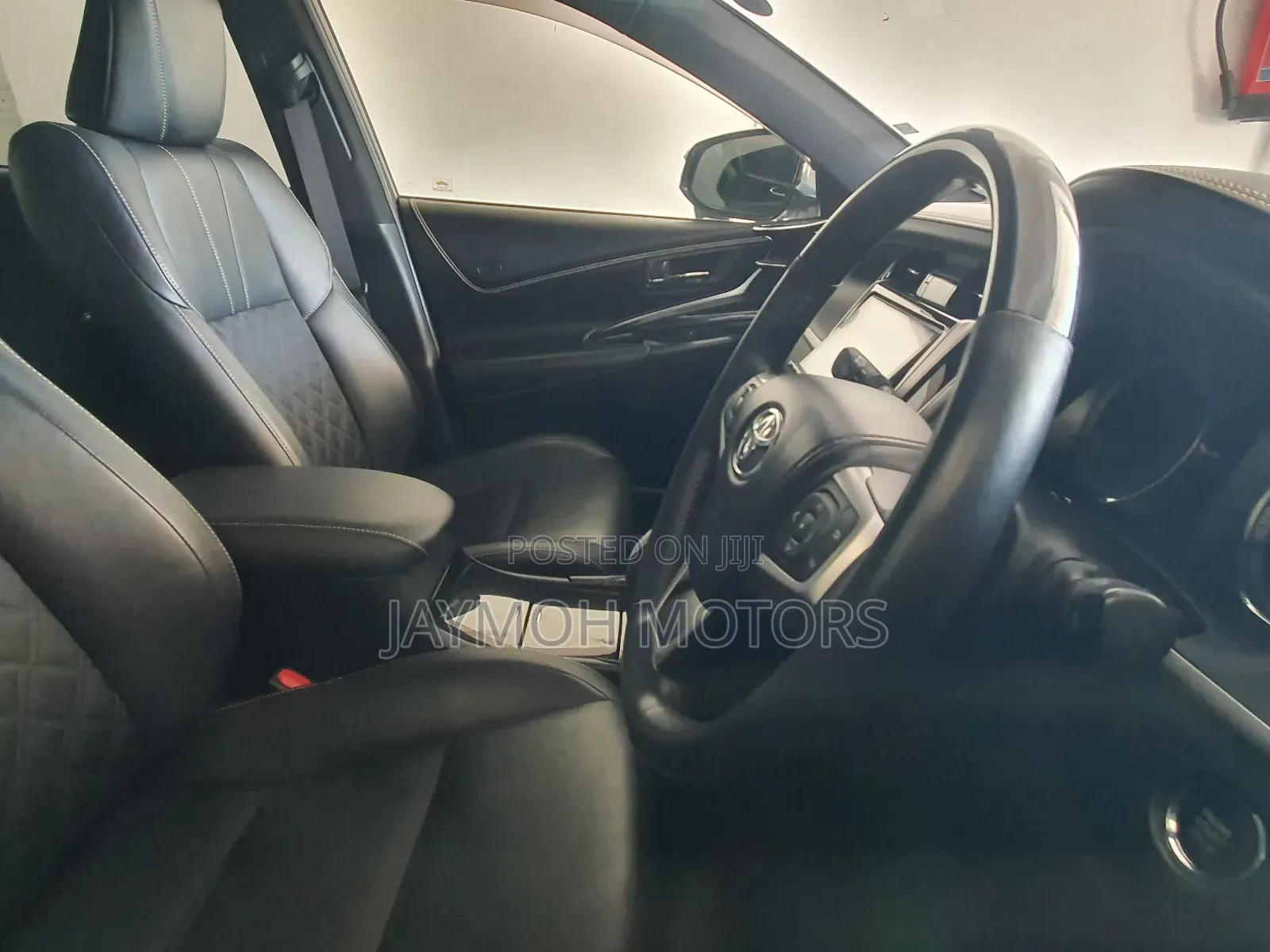 Toyota Harrier 2018 White
