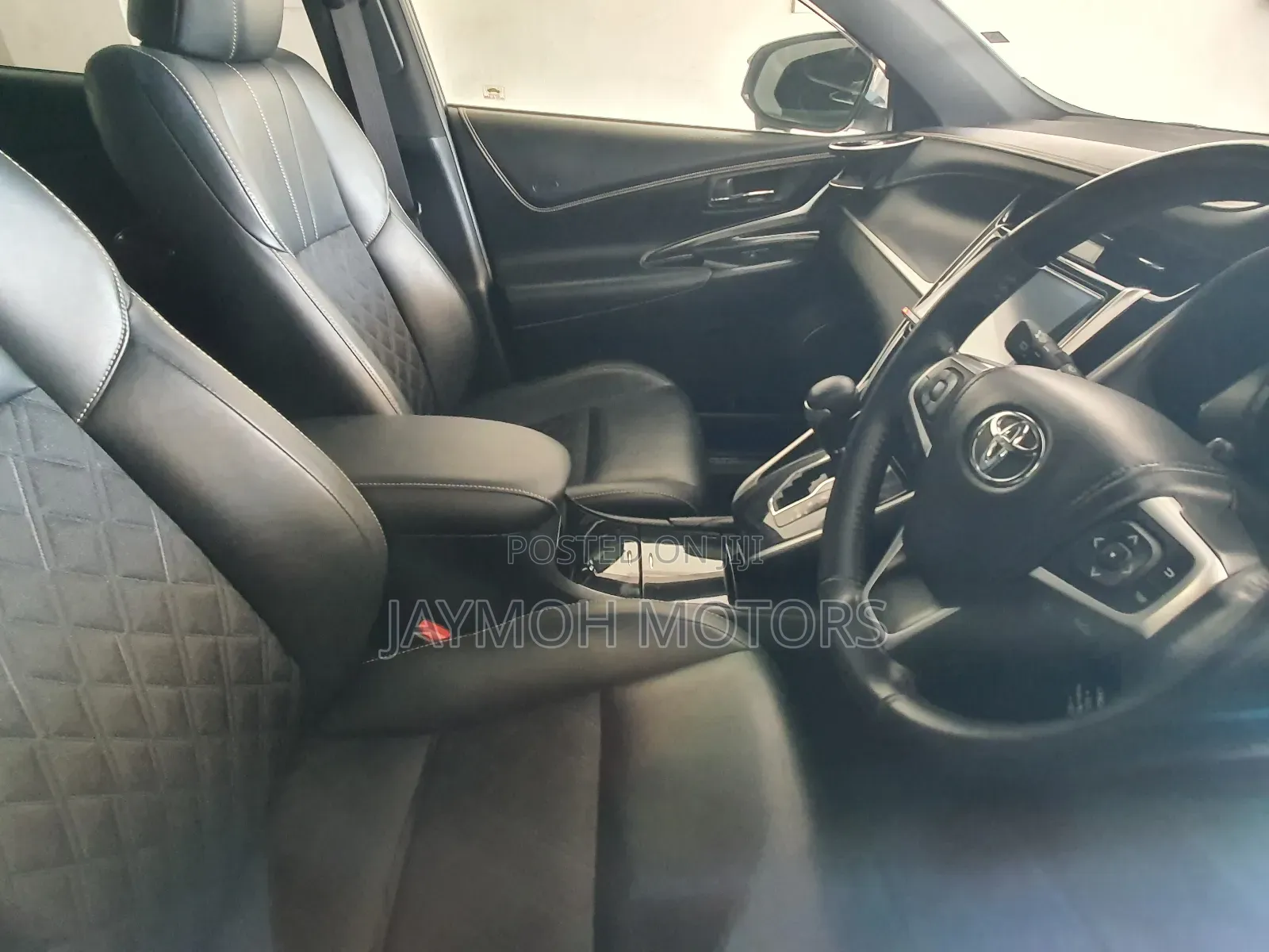 Toyota Harrier 2018 White