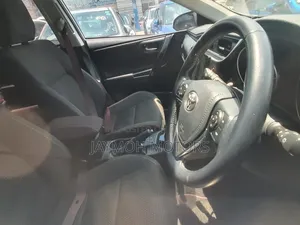 Toyota Auris 2017 White
