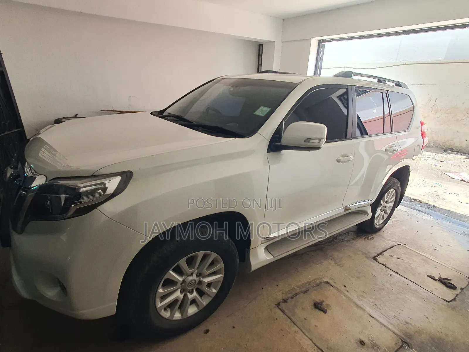 Toyota Land Cruiser Prado 2016 White