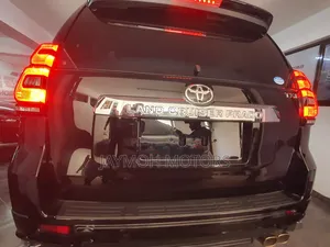 Toyota Land Cruiser Prado 2018 Black